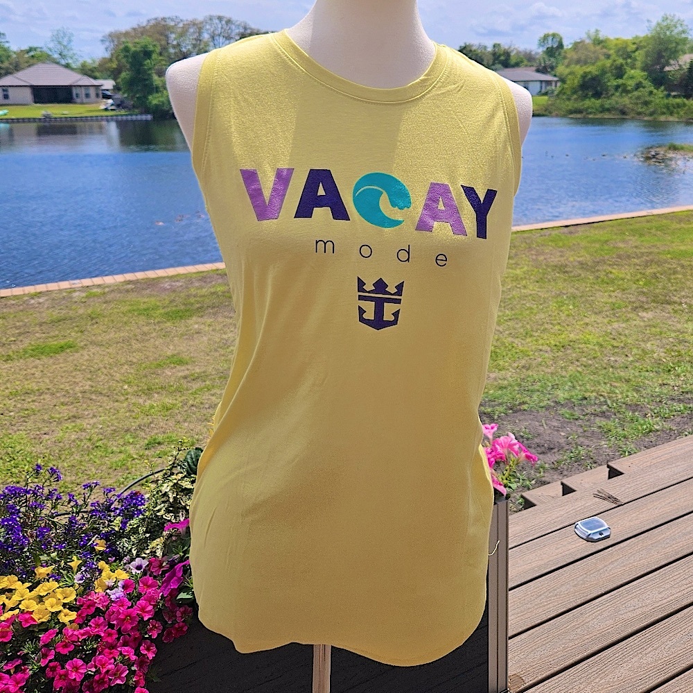 Vacay Mode' Graphic Tank Top Yellow M